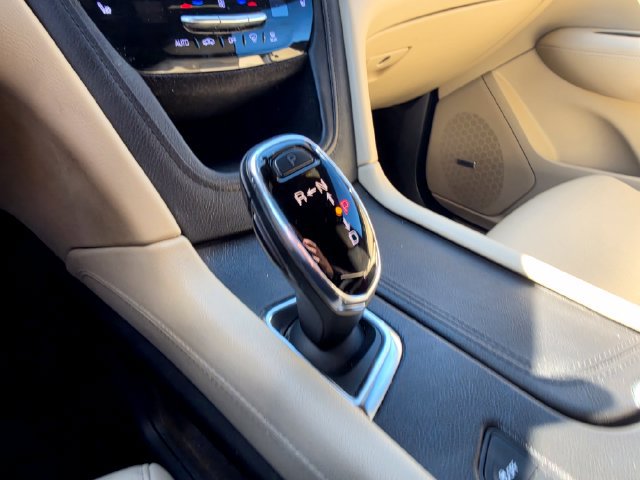 Used 2018 Cadillac XT5 AWD image 22