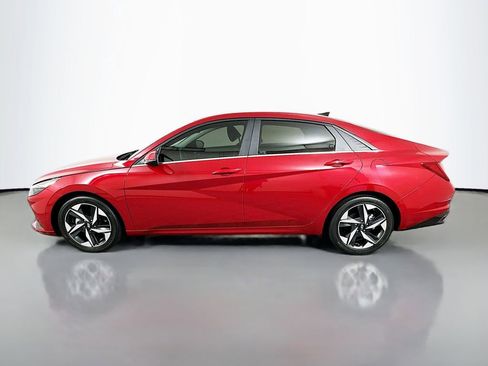 Certified 2023 Hyundai Elantra Limited w/ Cargo Package FWD image 8