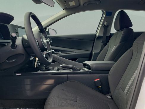 New 2026 Hyundai Elantra SE image 18