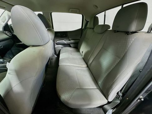 Used 2020 Toyota Tacoma SR5 image 21