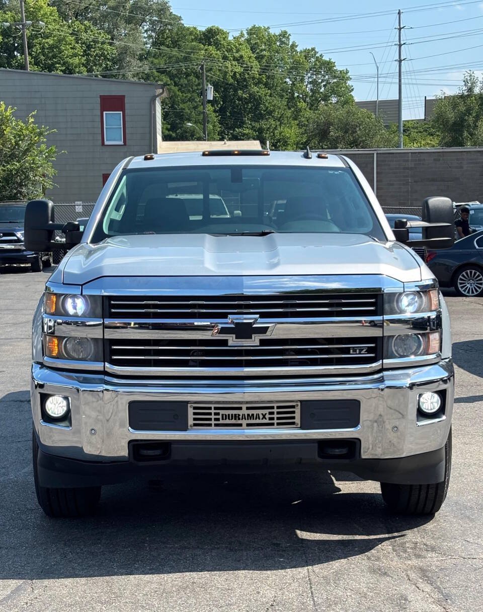 Used 2015 Chevrolet Silverado 3500 LTZ w/ Duramax Plus Package AWD/4WD image 3