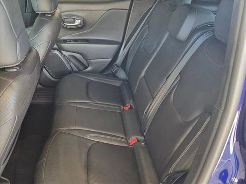 Used 2020 Jeep Renegade Altitude AWD/4WD image 17