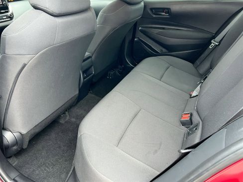 Used 2022 Toyota Corolla LE image 18