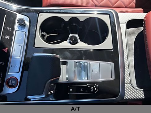 New 2026 Audi SQ8 Prestige AWD/4WD image 34