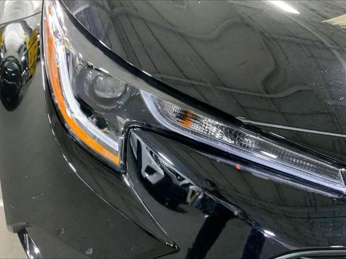Used 2026 Toyota Corolla LE FWD image 13