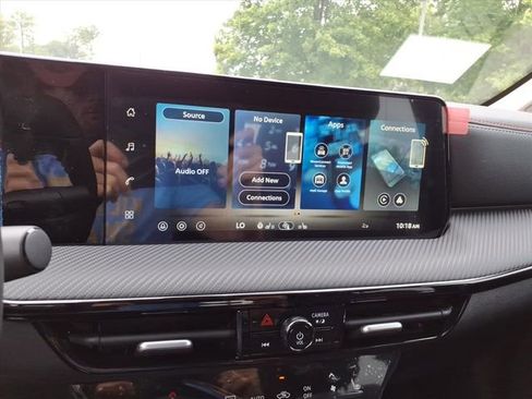 New 2026 Nissan Kicks SR w/ SR Premium Package image 10