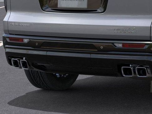New 2026 Chevrolet Traverse High Country FWD image 14
