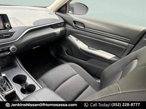 Certified 2024 Nissan Altima 2.5 S FWD image 35