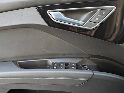 Used 2024 Audi Q4 e-tron Premium image 23