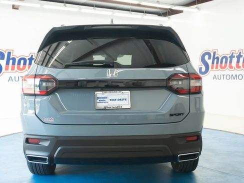 Certified 2025 Honda Pilot Sport image 24