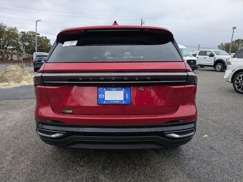 New 2026 Lincoln Nautilus Premier image 5