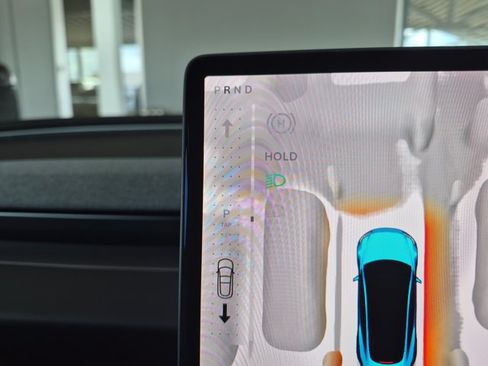 Used 2025 Tesla Model 3 Long Range RWD image 11