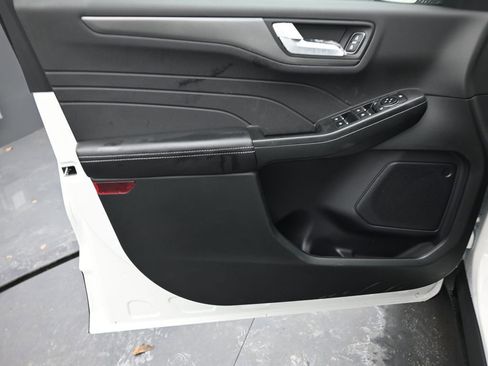 New 2026 Ford Escape SE image 15