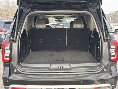 Used 2022 Ford Expedition Max Limited image 18