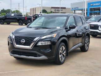 Used 2023 Nissan Rogue SV FWD video 4
