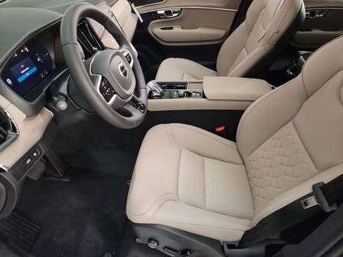 New 2026 Volvo XC90 T8 Core w/ Protection Package image 14