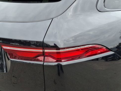 Used 2024 Jaguar F-PACE R-Dynamic S image 12