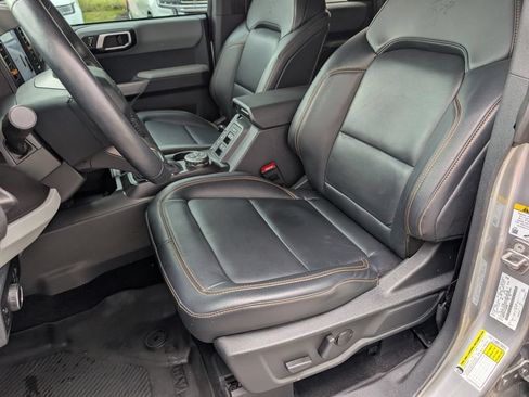 Used 2023 Ford Bronco Badlands AWD/4WD image 5