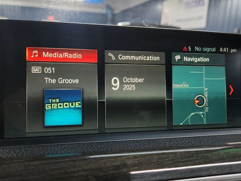 Used 2018 BMW 430i xDrive 430i xDrive Convertible 2D image 31