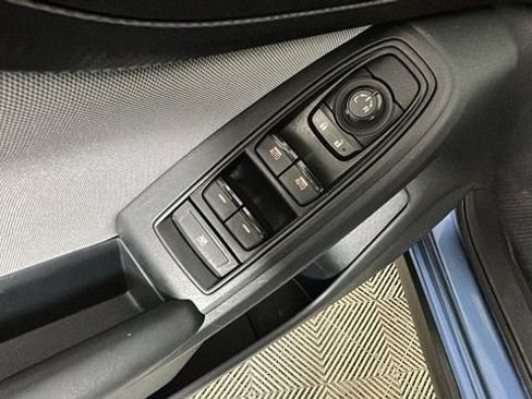 Used 2018 Subaru Crosstrek 2.0i Premium w/ Eyesight System AWD/4WD image 11