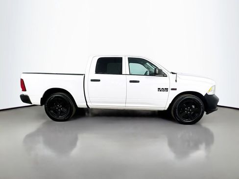 Used 2016 RAM 1500 Express RWD image 9