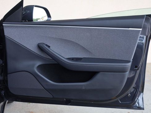 Used 2024 Tesla Model 3 Long Range RWD image 25
