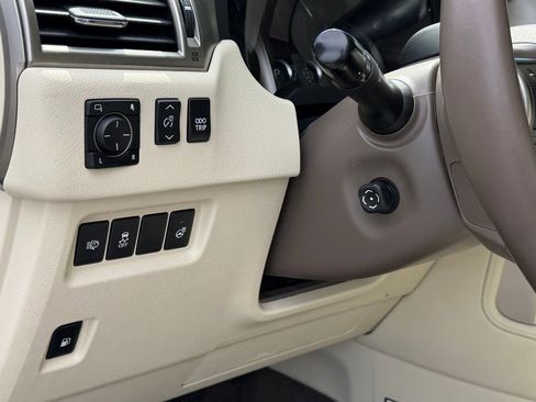 Used 2018 Lexus GX 460 Luxury AWD/4WD image 13