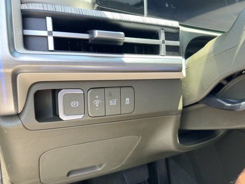 Used 2025 Hyundai Santa Fe Calligraphy FWD image 38