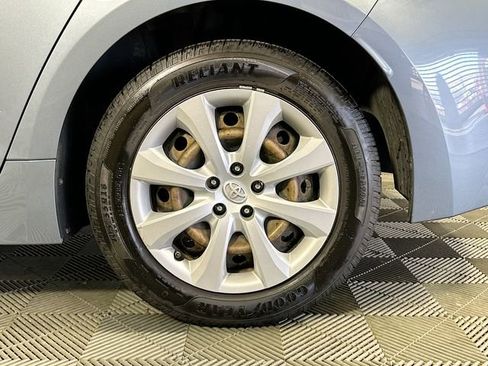 Used 2021 Toyota Corolla LE w/ Carpet Mat Package (TMS) image 29