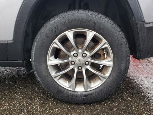 Used 2019 Jeep Cherokee Latitude Plus w/ Cold Weather Group image 33