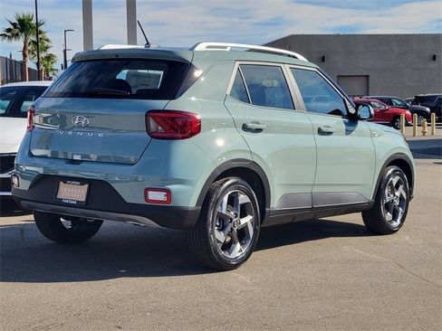 New 2026 Hyundai Venue SEL image 2