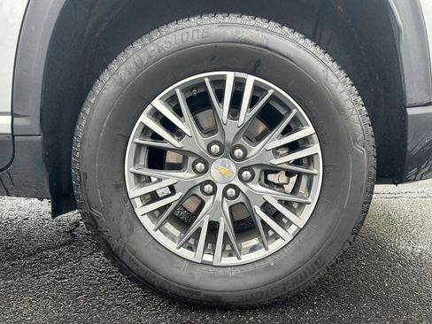 Certified 2025 Chevrolet Traverse LT image 10