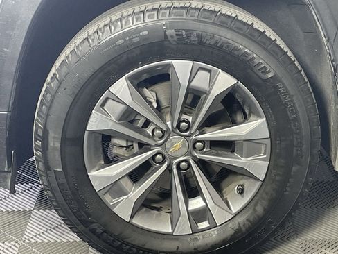 Used 2025 Chevrolet Equinox LT AWD/4WD image 9