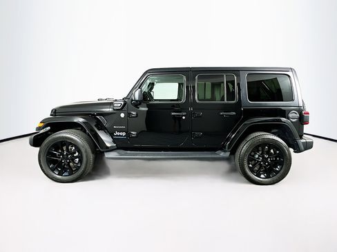 Used 2023 Jeep Wrangler Unlimited Sahara w/ Cold Weather Group AWD/4WD image 4