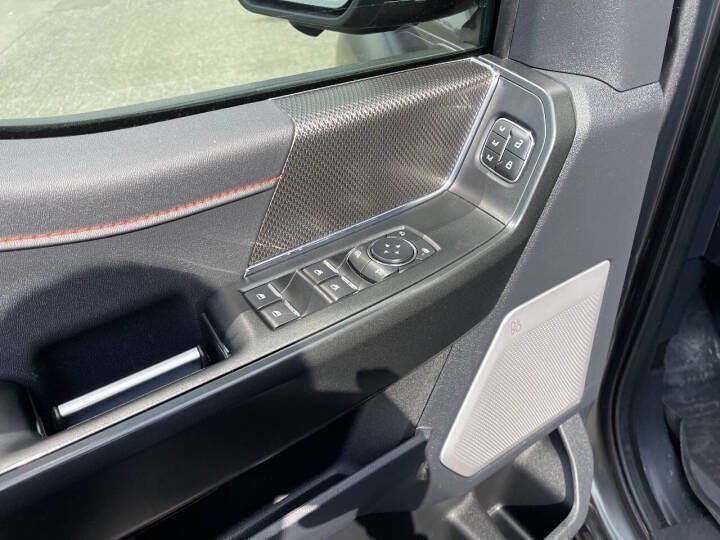 Used 2025 Ford F150 Raptor AWD/4WD image 14