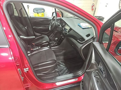 Used 2019 Buick Encore Preferred w/ Safety Package image 31