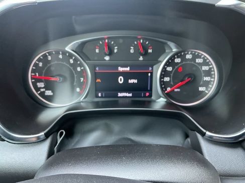 Used 2025 Chevrolet Blazer LT AWD/4WD image 12