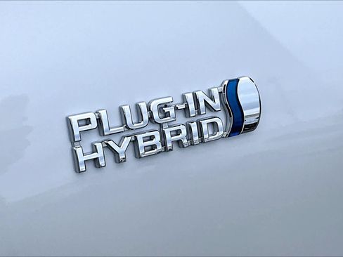 Certified 2022 Toyota Prius Prime LE image 9