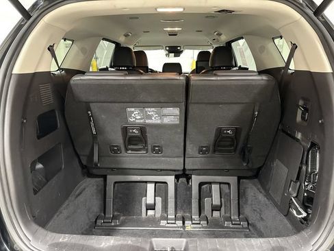 Used 2022 Kia Carnival SX FWD image 25