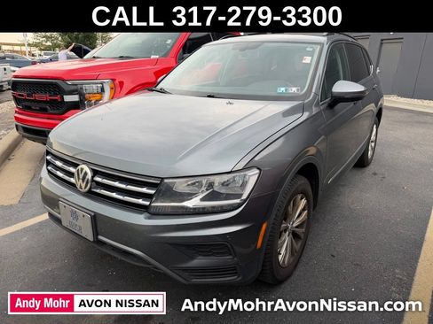 Used 2018 Volkswagen Tiguan SE w/ Panoramic Sunroof Package AWD/4WD image 3