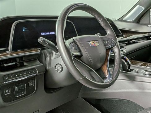 Used 2023 Cadillac Escalade Premium Luxury Platinum w/ Heavy-Duty Trailer Package image 14