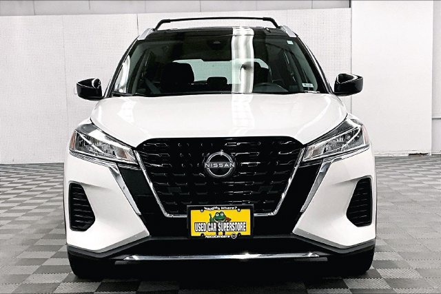 Used 2022 Nissan Kicks SV FWD image 4