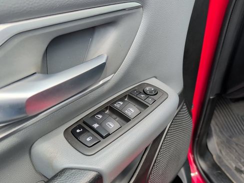 Used 2022 RAM 1500 Big Horn AWD/4WD image 35