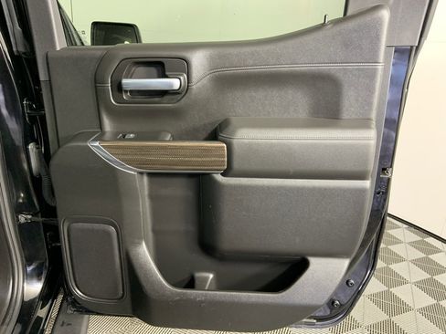 Used 2021 Chevrolet Silverado 1500 LT Trail Boss w/ Convenience Package II image 26