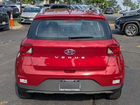 Certified 2026 Hyundai Venue SEL FWD image 5