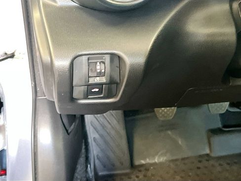 Used 2024 Toyota GR86 RWD image 10