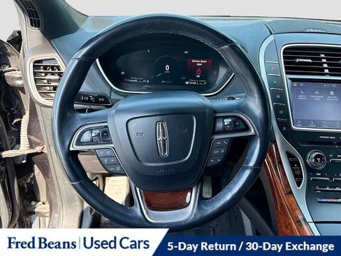 Used 2020 Lincoln Nautilus Reserve AWD/4WD image 16