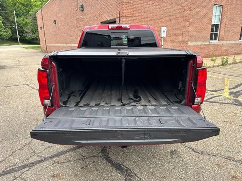 Used 2024 Chevrolet Colorado LT w/ LT Convenience Package III AWD/4WD image 9