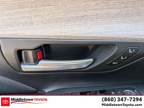 Certified 2024 Toyota Grand Highlander AWD Hybrid image 11