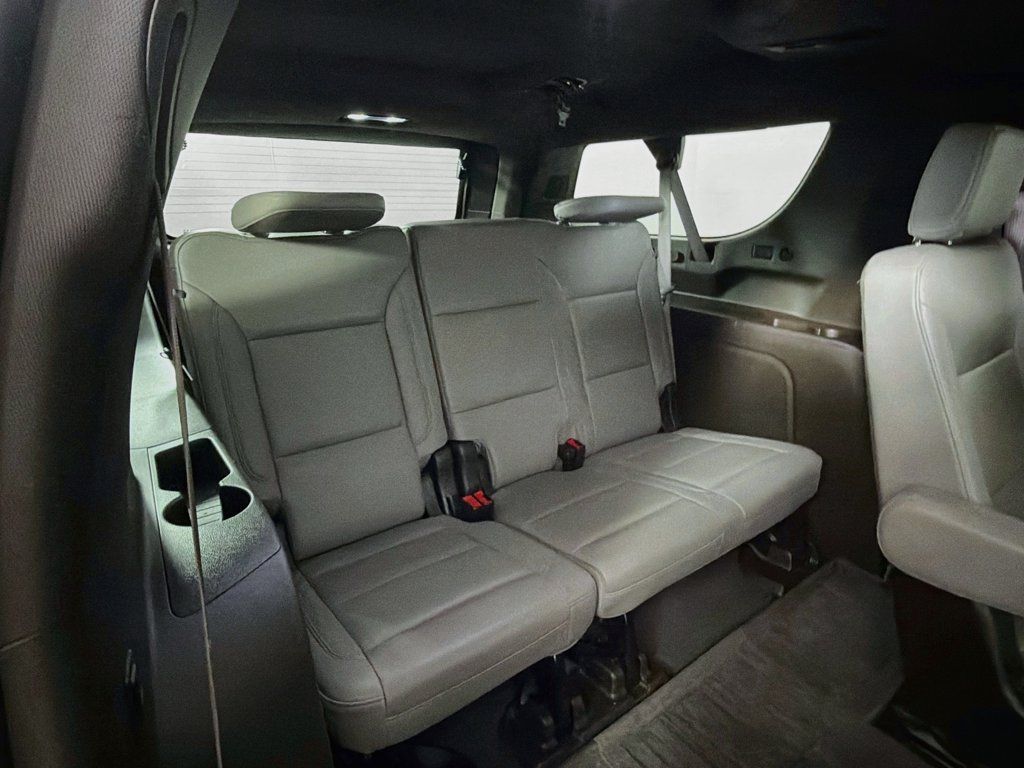 Used 2024 Chevrolet Suburban Z71 w/ Luxury Package AWD/4WD image 25